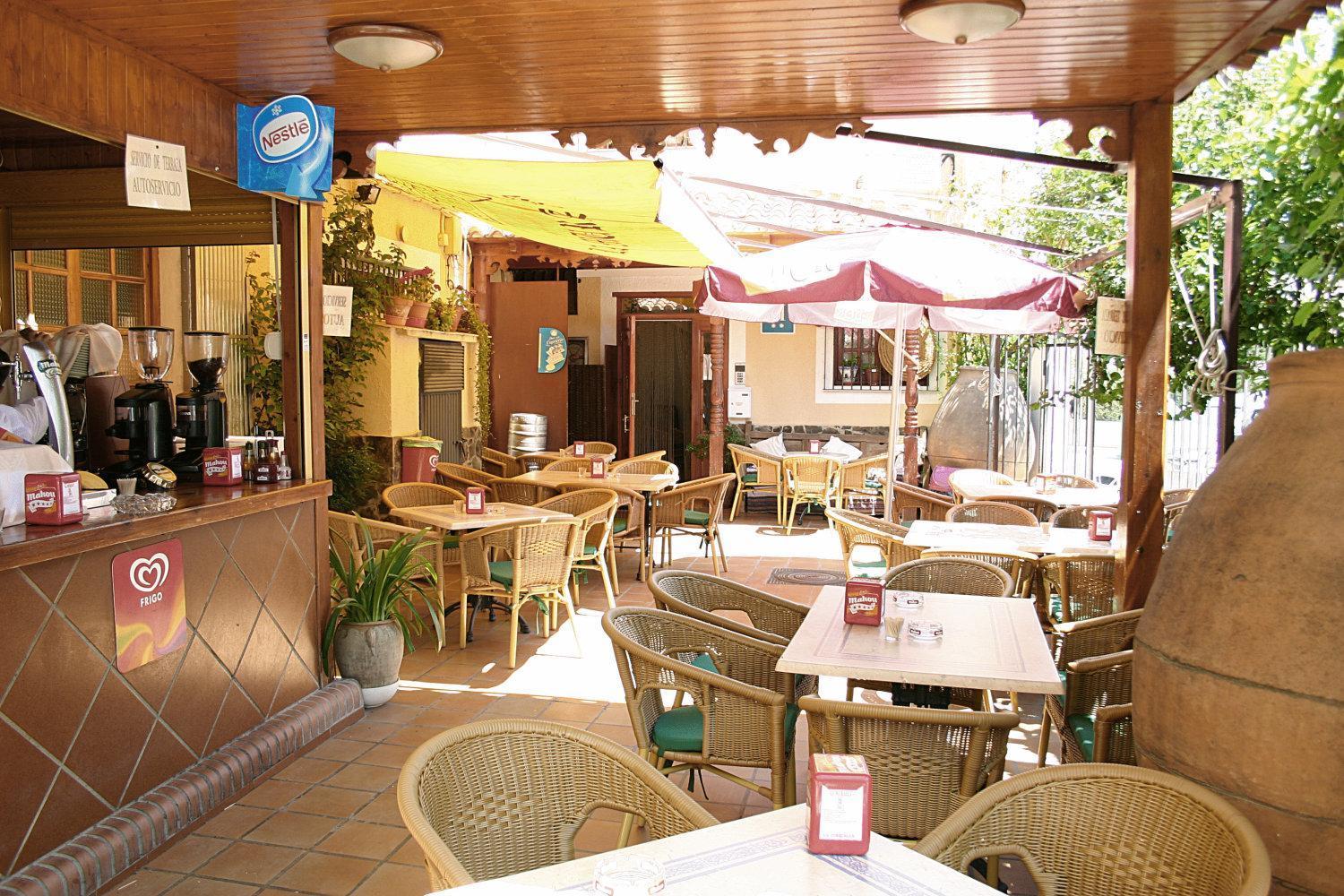 Hostal Restaurante La Muralla Canete  Bagian luar foto